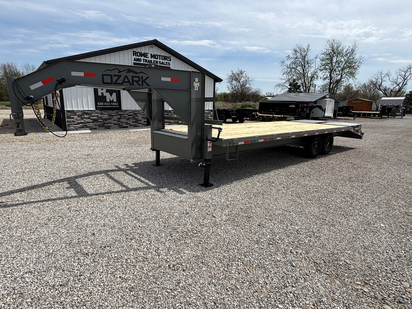 2025 Ozark 25' 15.5K Gooseneck Flatbed Equipment Trailer