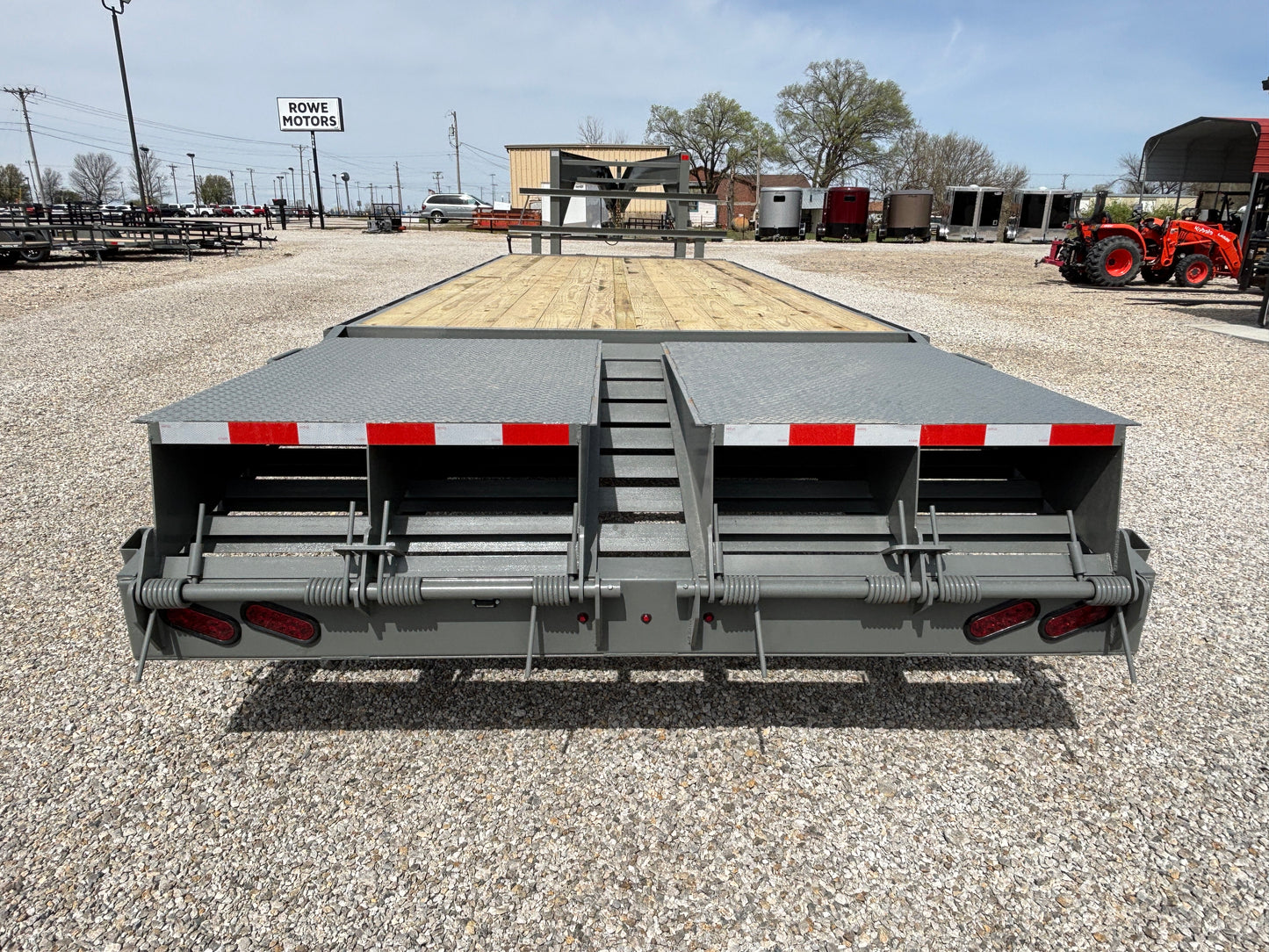 2025 Ozark 25' 15.5K Gooseneck Flatbed Equipment Trailer