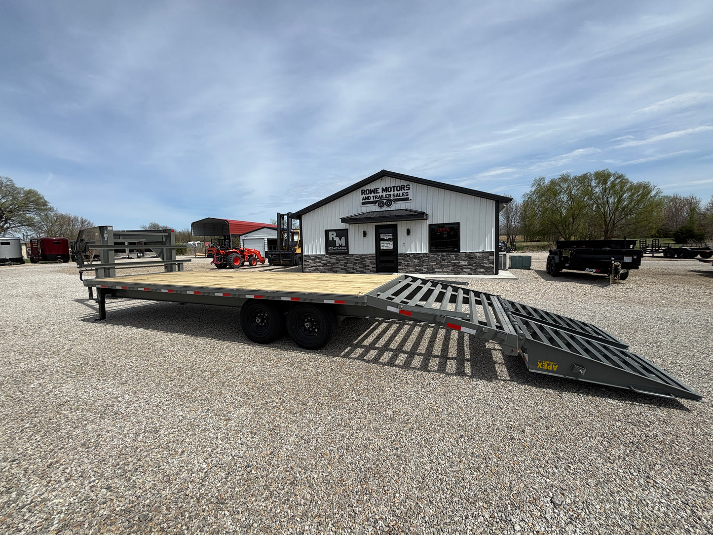 2025 Ozark 25' 15.5K Gooseneck Flatbed Equipment Trailer