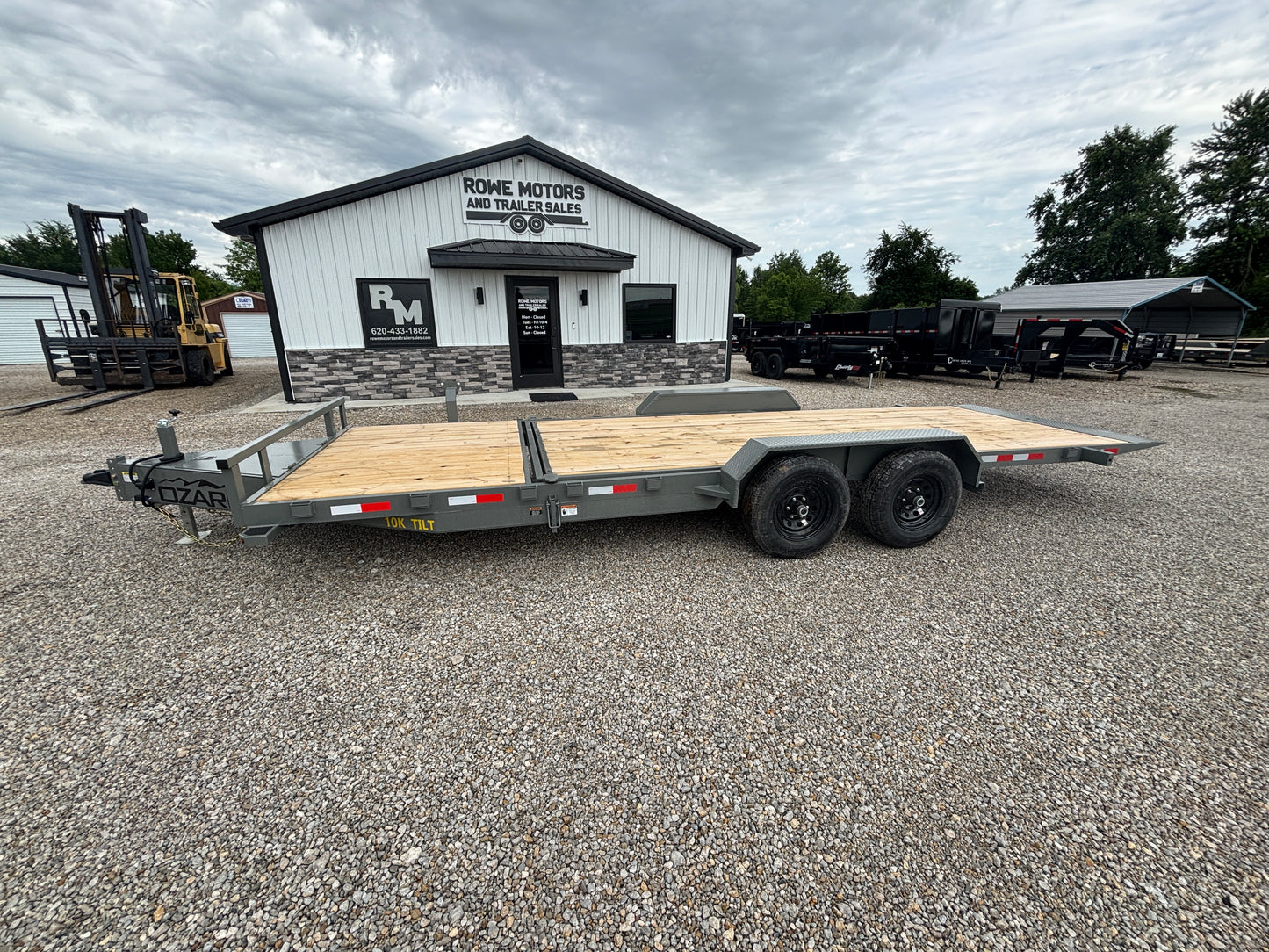 2025 Ozark 22' 10K Tilt Trailer *Gray*