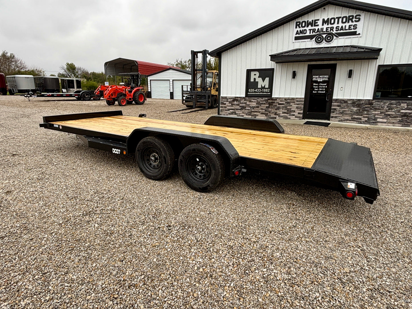 2026 Top Hat 20' 7K Deluxe Car Hauler Trailer