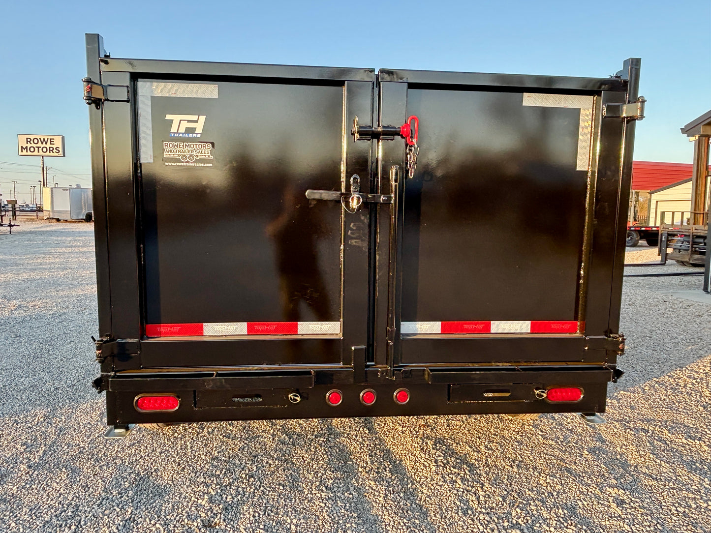 2026 Top Hat 14' 14K Dump Trailer With 4' Sides