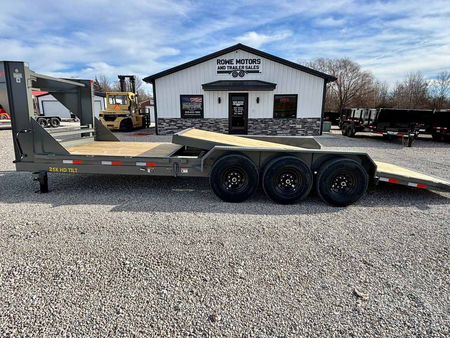 2026 Ozark 24' 21K Gooseneck Tilt Trailer