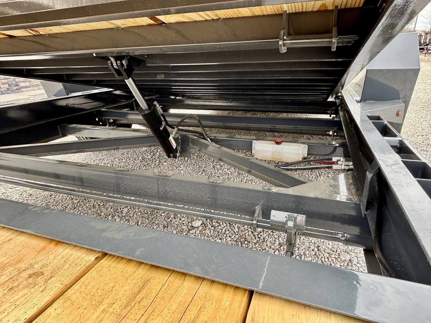 2026 Lamar 22' 14K Equipment Tilt Trailer