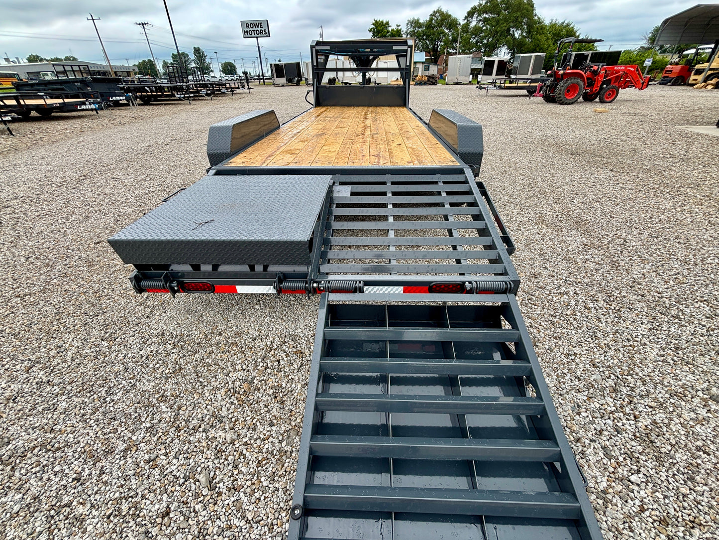2026 Lamar 22' 14K Gooseneck Equipment Trailer
