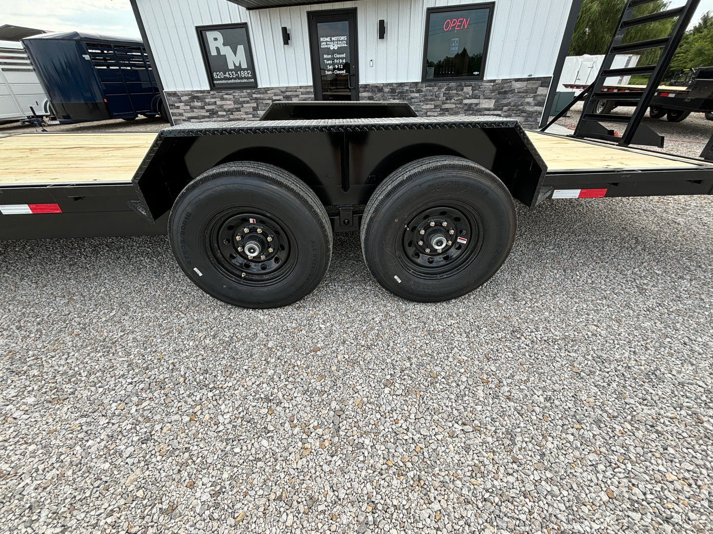 2024 B/R 24' 16K Gooseneck Equipment Trailer