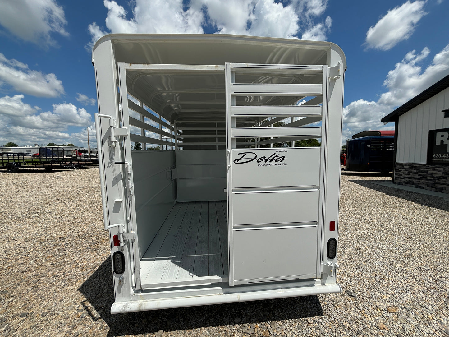 2025 DELTA 16 500 ES STOCK TRAILER FULL SWING DOOR