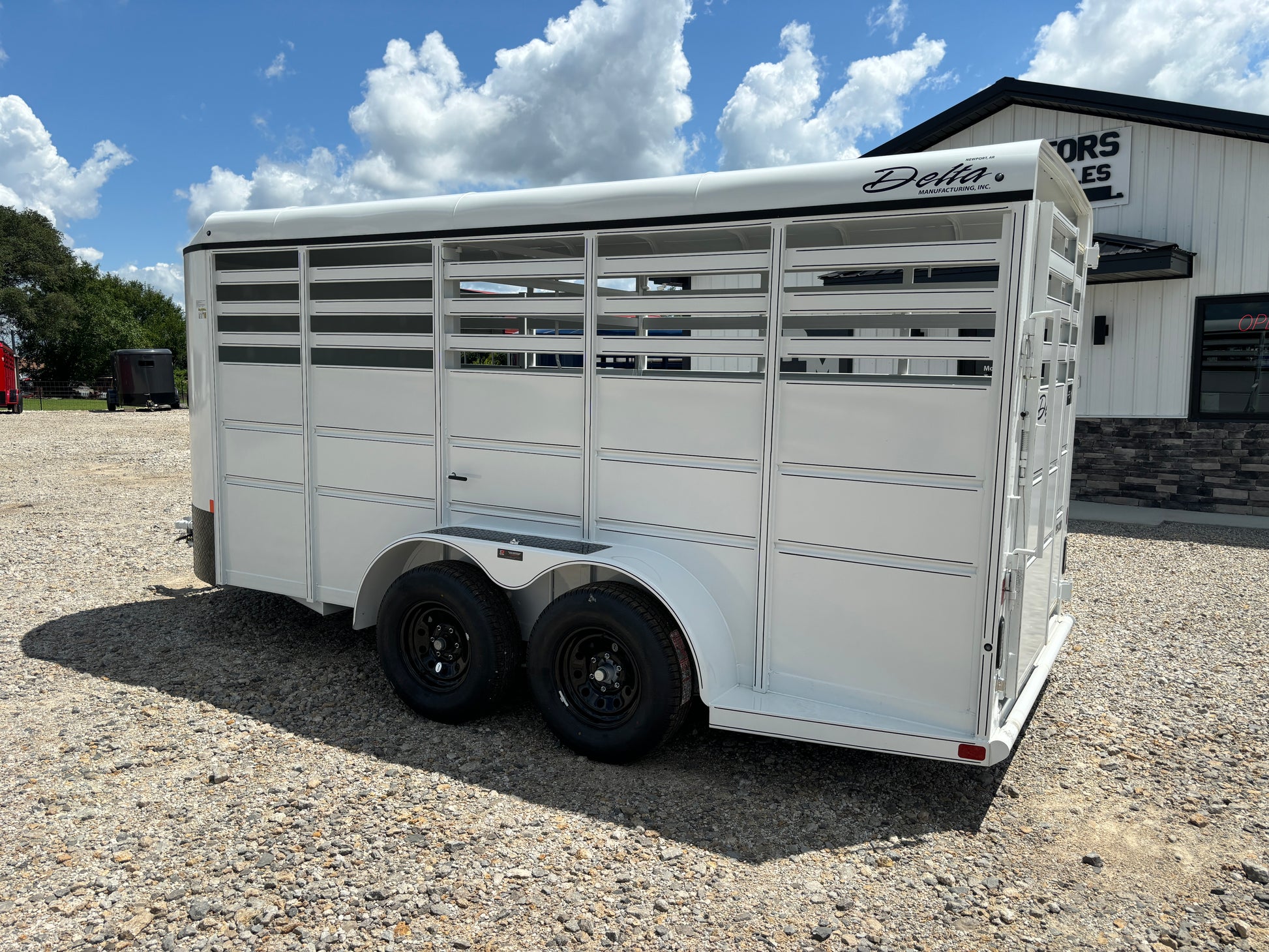 2025 DELTA 16 500 ES STOCK TRAILER SIDE