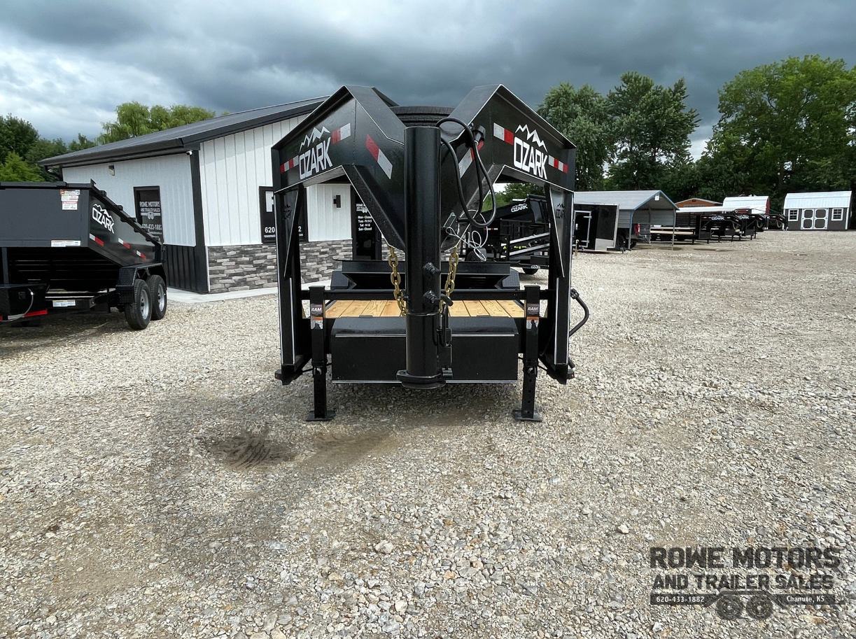 2025 Ozark 24' 16K Gooseneck HD Tilt Trailer Black