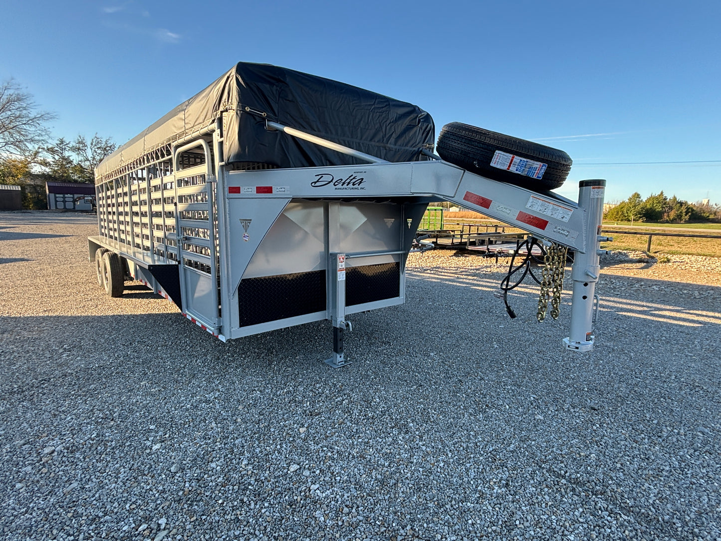 2025 Delta 24' 600 Cattleman Bar Top Stock Trailer