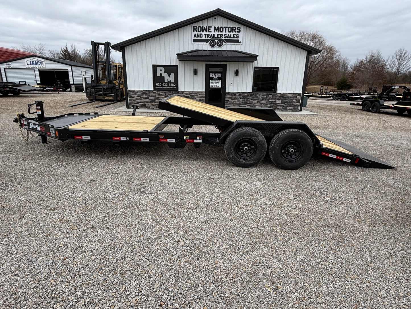 2025 Liberty 22' 15.4K Tilt Trailer Black