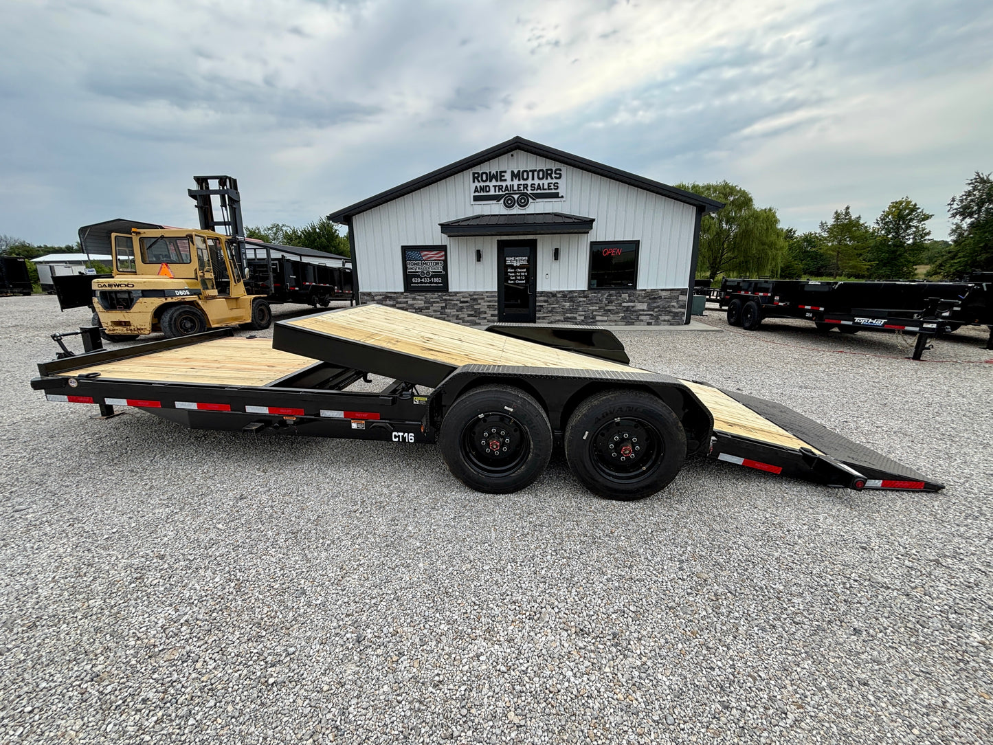 2026 Top Hat 22' 16K Tilt Trailer With Tool Box