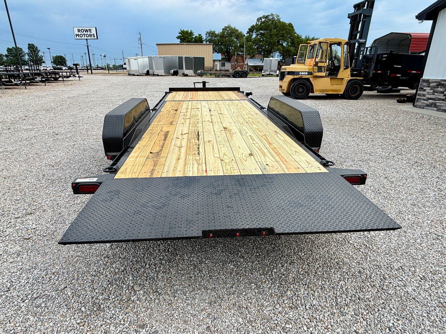 2026 Top Hat 22' 16K Tilt Trailer With Tool Box