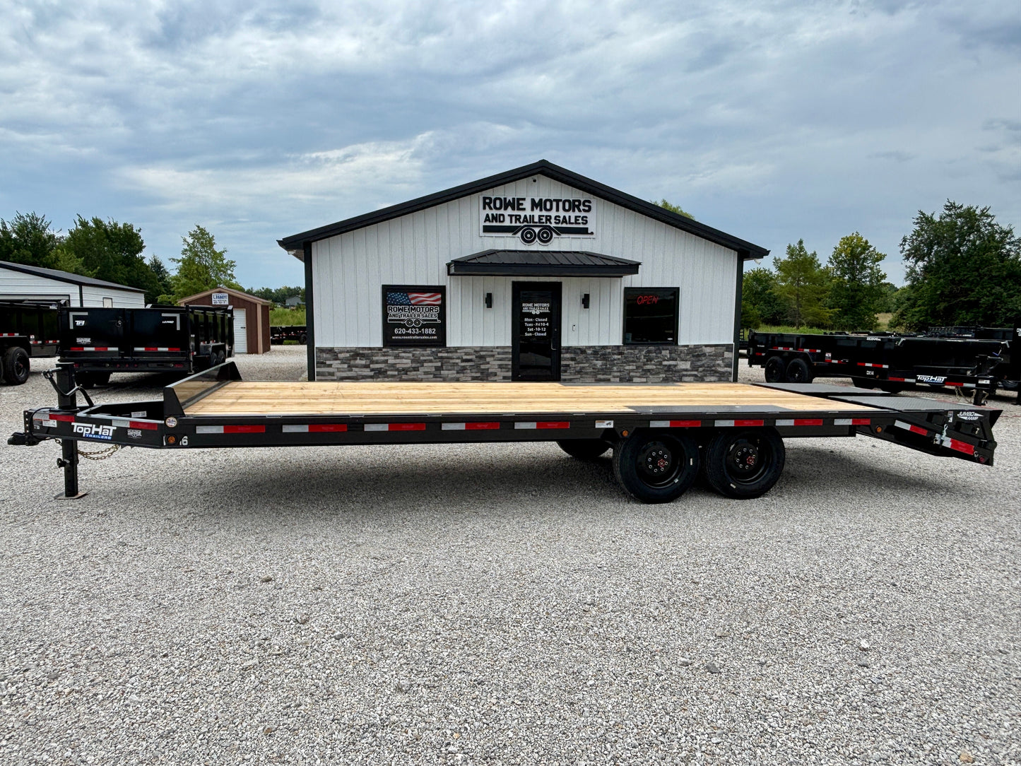 2026 Top Hat 102" x 24' 16K Bumper Pull Deck Over Trailer