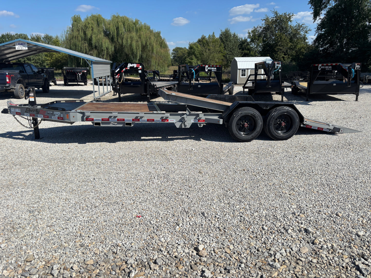 2025 Liberty 22' 17.5K Tilt Trailer *DEMO UNIT*
