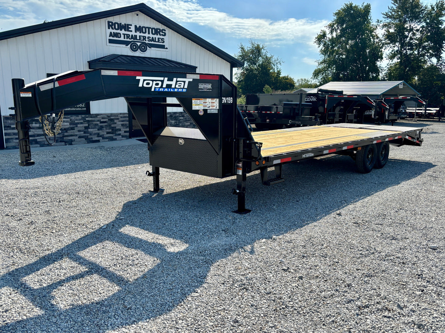 2026 Top Hat 30' 15.9K Gooseneck Flatbed Trailer