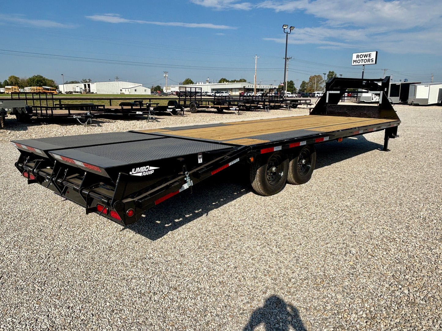 2026 Top Hat 30' 15.9K Gooseneck Flatbed Trailer