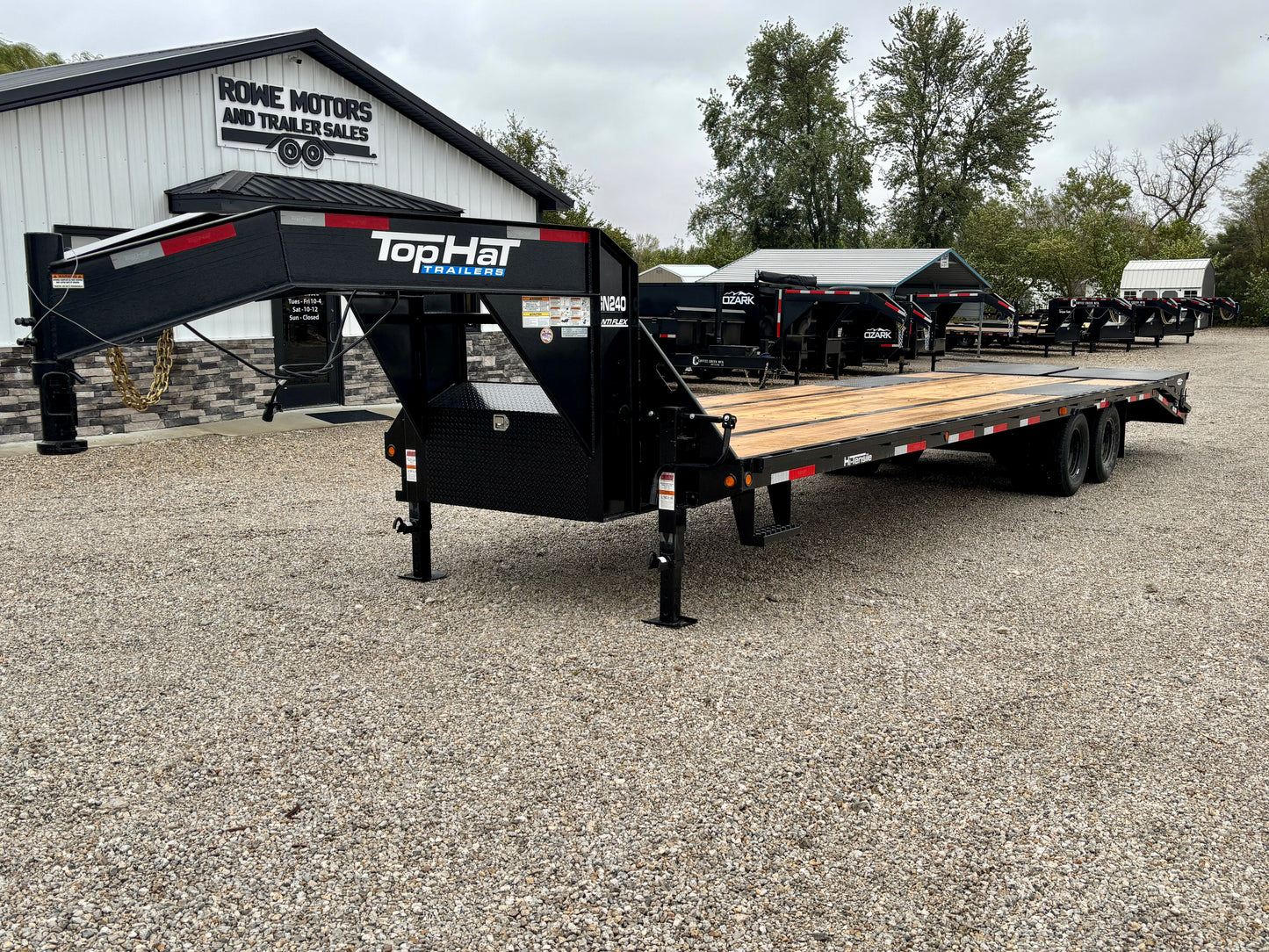 2026 Top Hat 32' 24K Gooseneck Flatbed Trailer