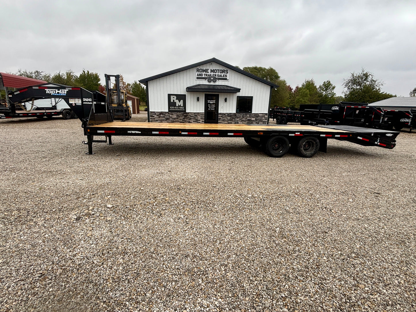 2026 Top Hat 32' 24K Gooseneck Flatbed Trailer