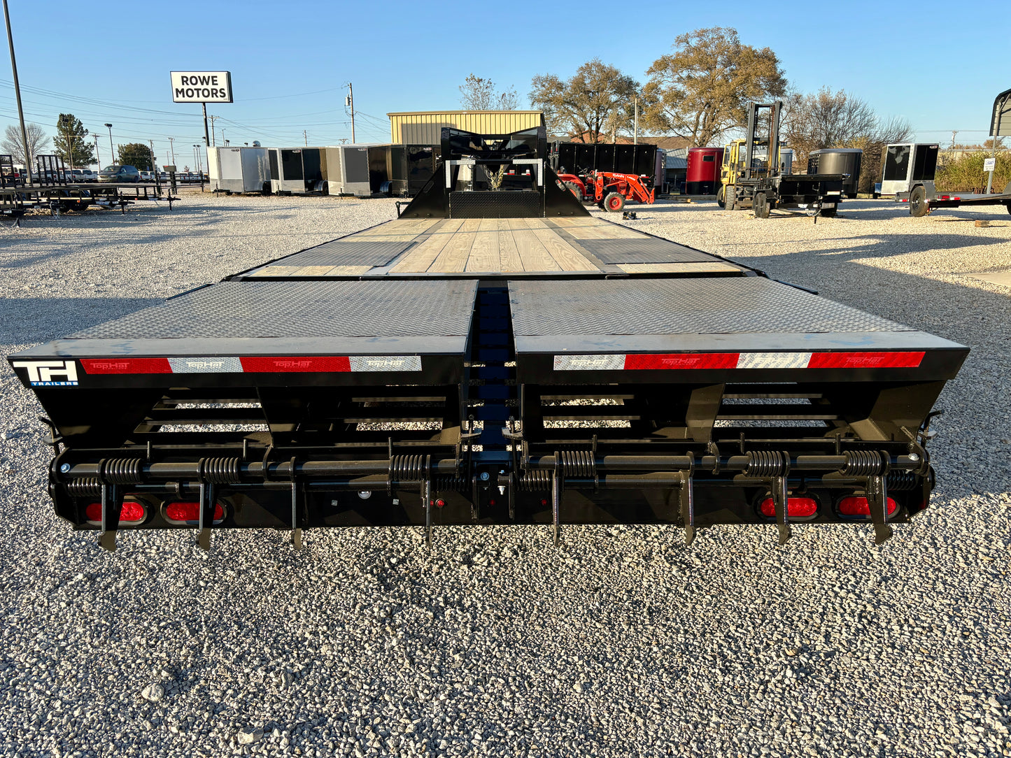 2026 Top Hat 25' 24K Gooseneck Flatbed Trailer