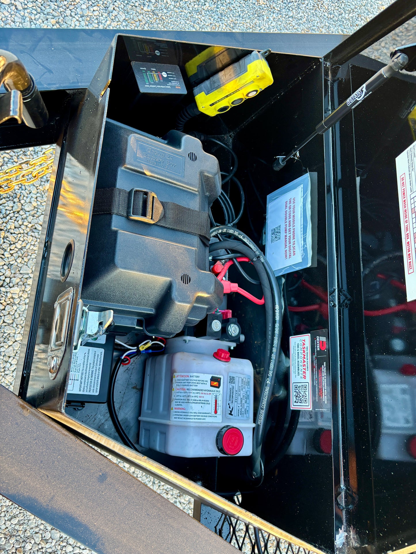 2026 Top Hat 102" x 24' 14K Bumper Pull Power Tilt Trailer