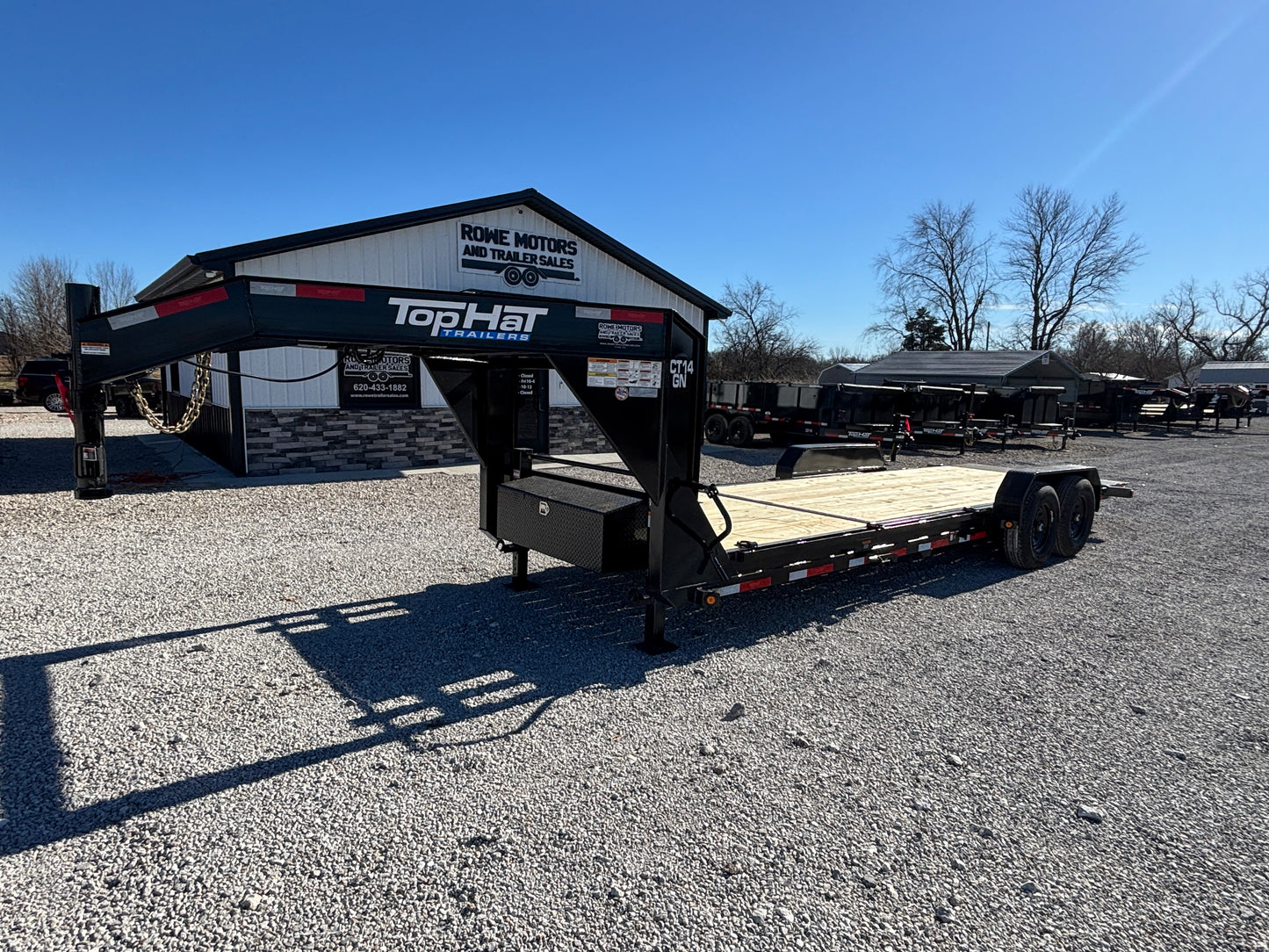 2026 Top Hat 24' 14K Gooseneck Tilt Trailer *Black*