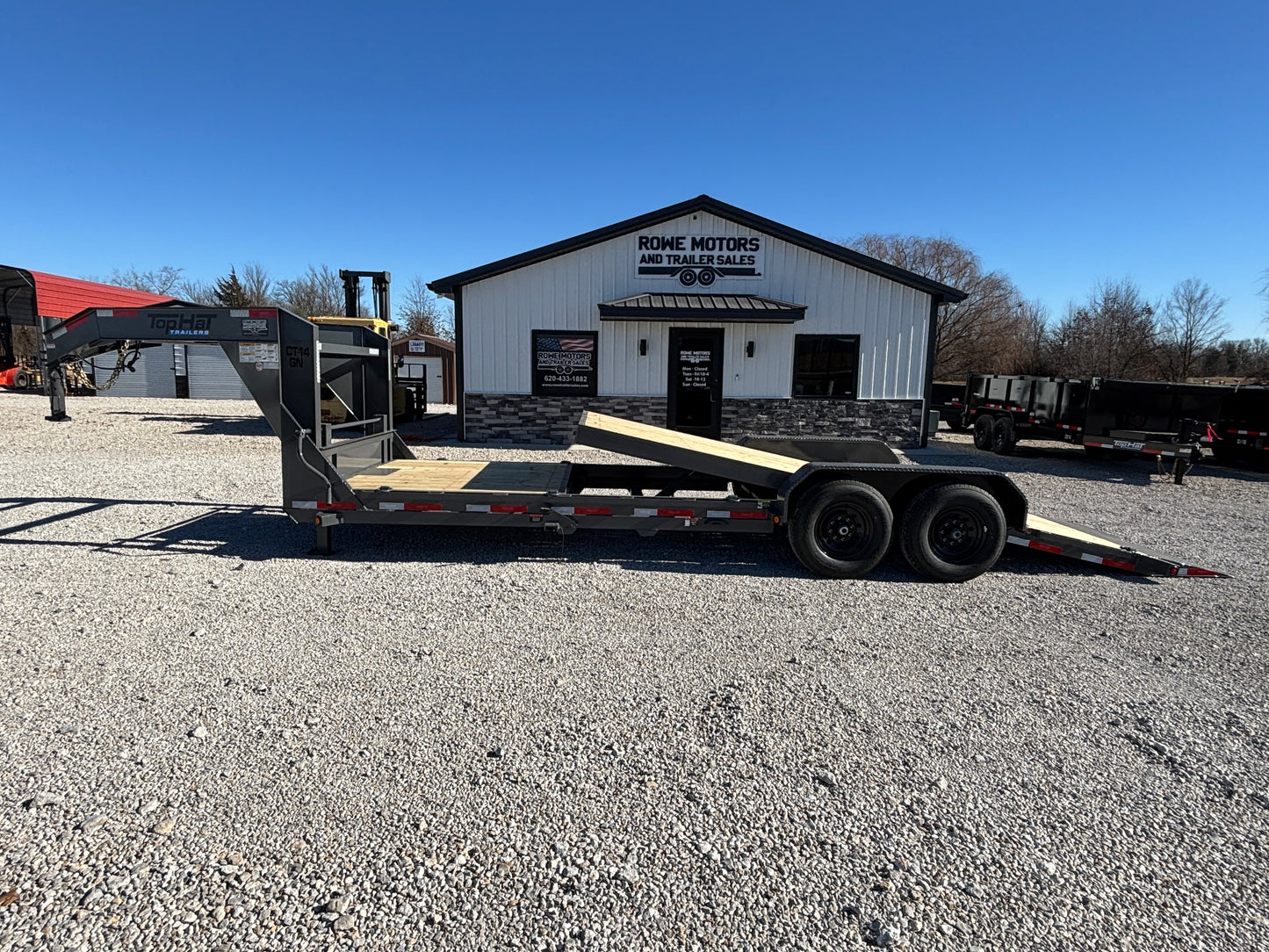 2026 Top Hat 24' 14K Gooseneck Tilt Trailer *Gray*