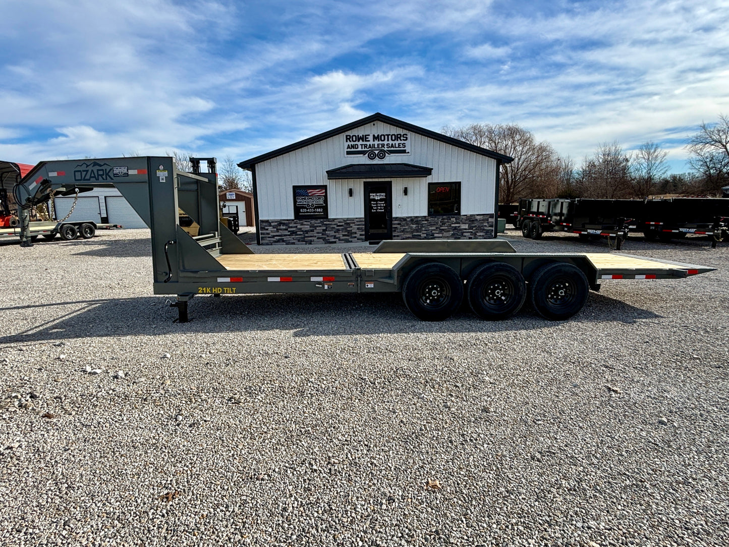 2026 Ozark 24' 21K Gooseneck Tilt Trailer