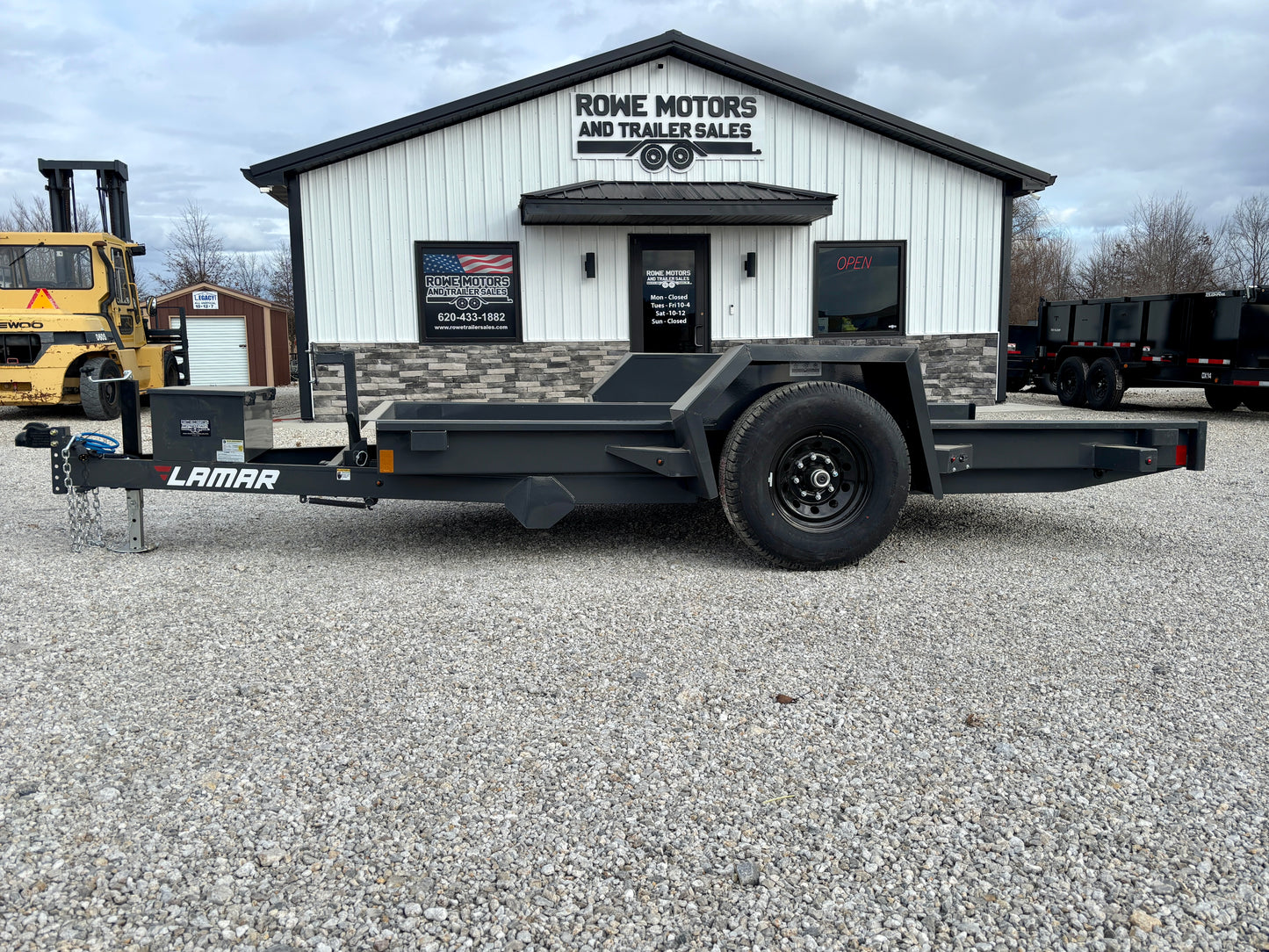 2026 Lamar 79" x 12' 7K Scissor Tilt Trailer