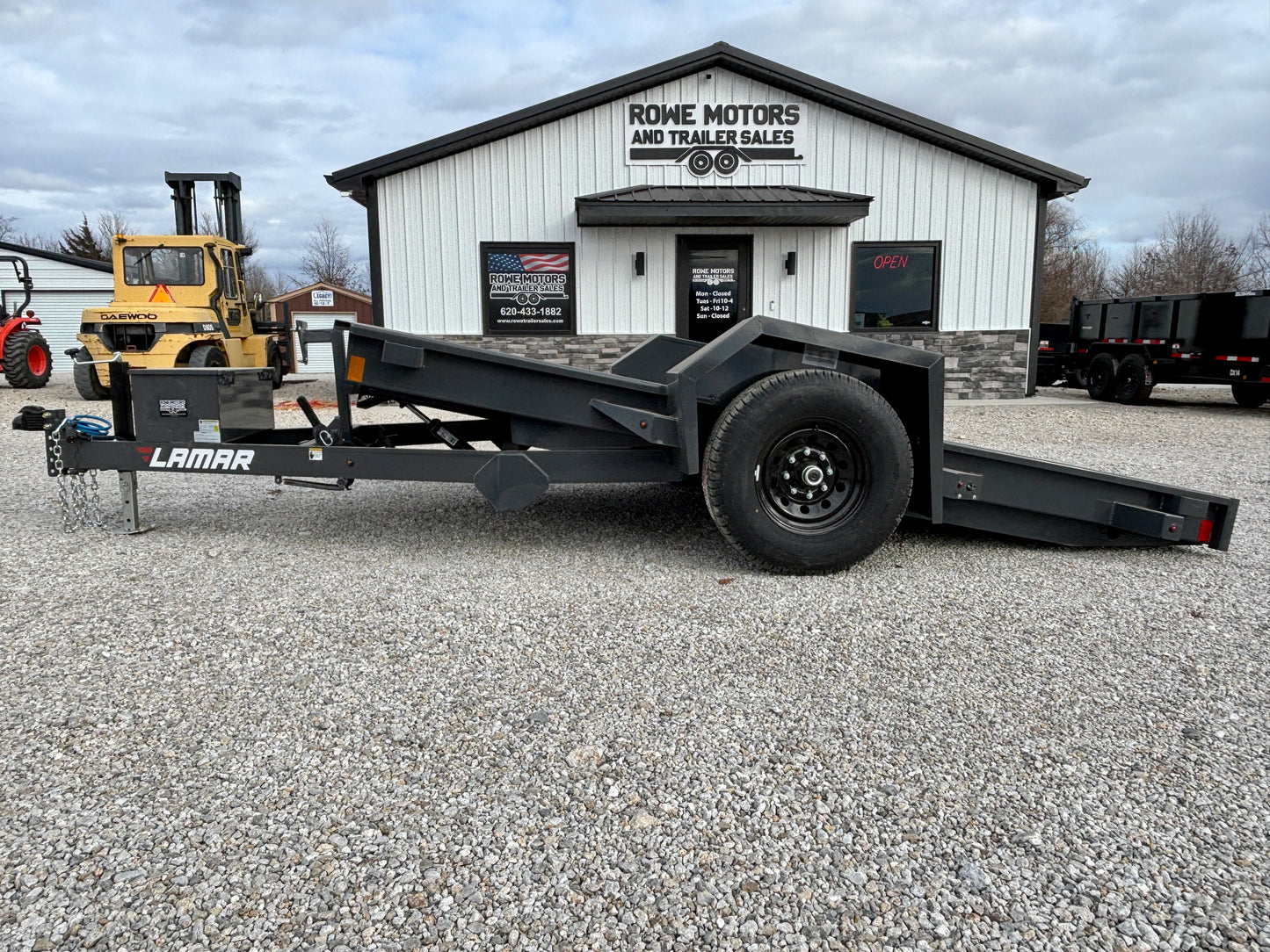 2026 Lamar 79" x 12' 7K Scissor Tilt Trailer