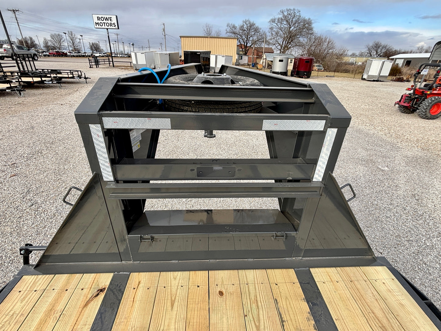 2026 Lamar 32' 25K Gooseneck Flatbed Trailer