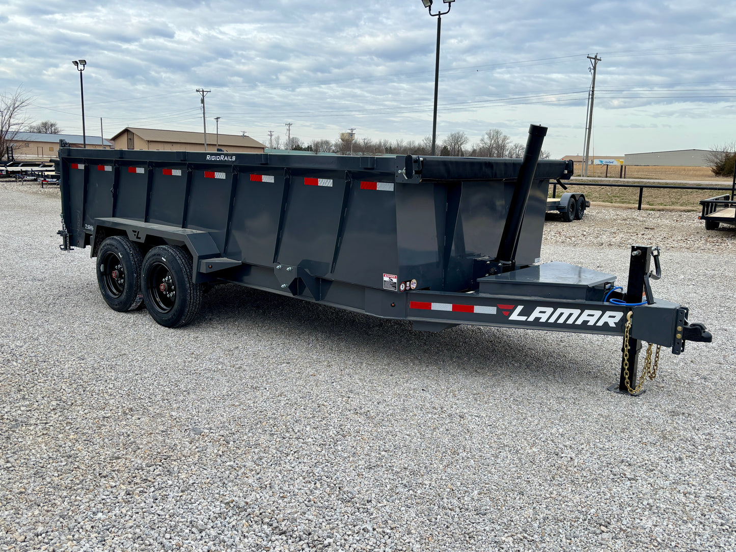 2026 Lamar 16' 16K Dump Trailer With 3' Sides