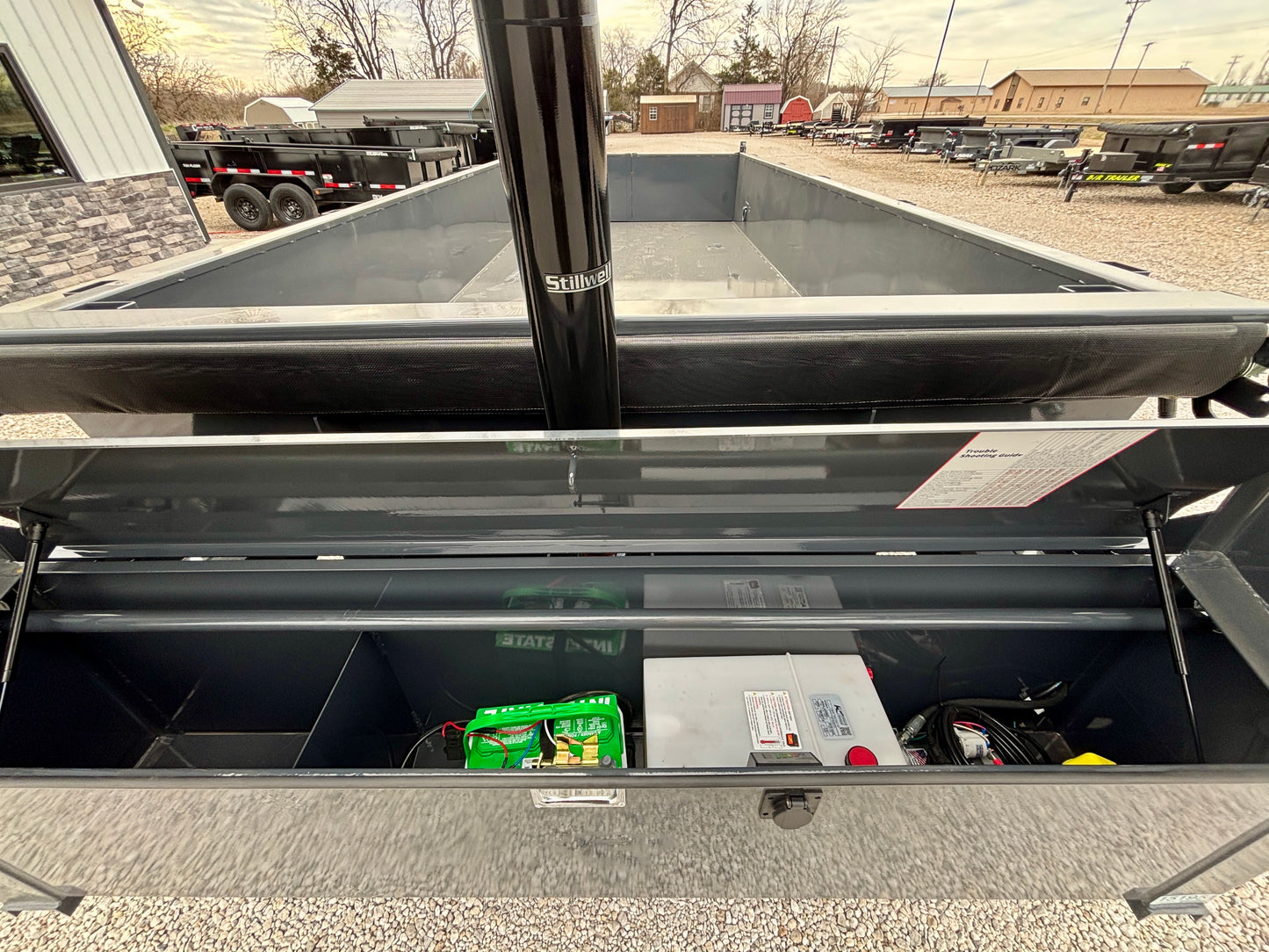 2026 Lamar 16' 16K Gooseneck Dump Trailer