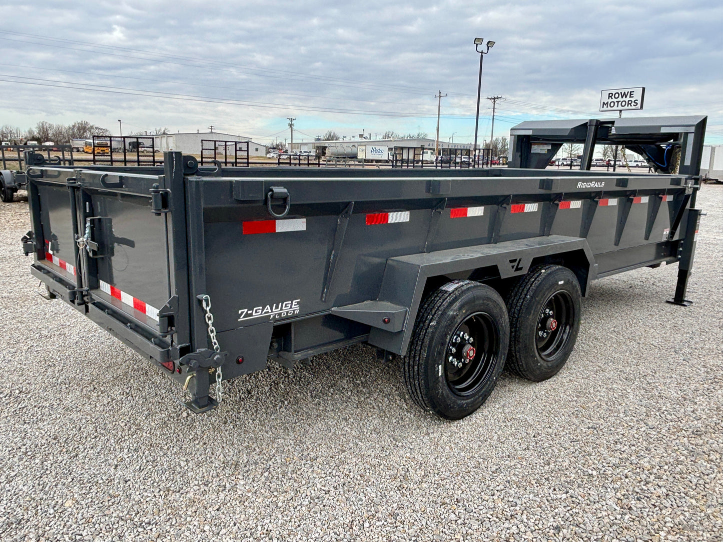 2026 Lamar 16' 16K Gooseneck Dump Trailer