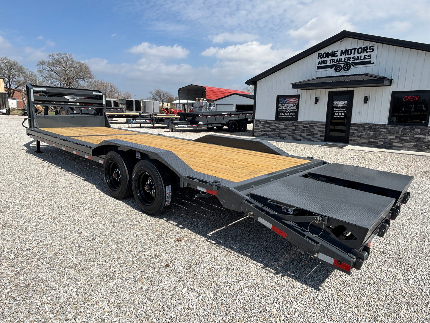 2026 Lamar 102" x 28' 16K Gooseneck Drive Over Fender Equipment Trailer