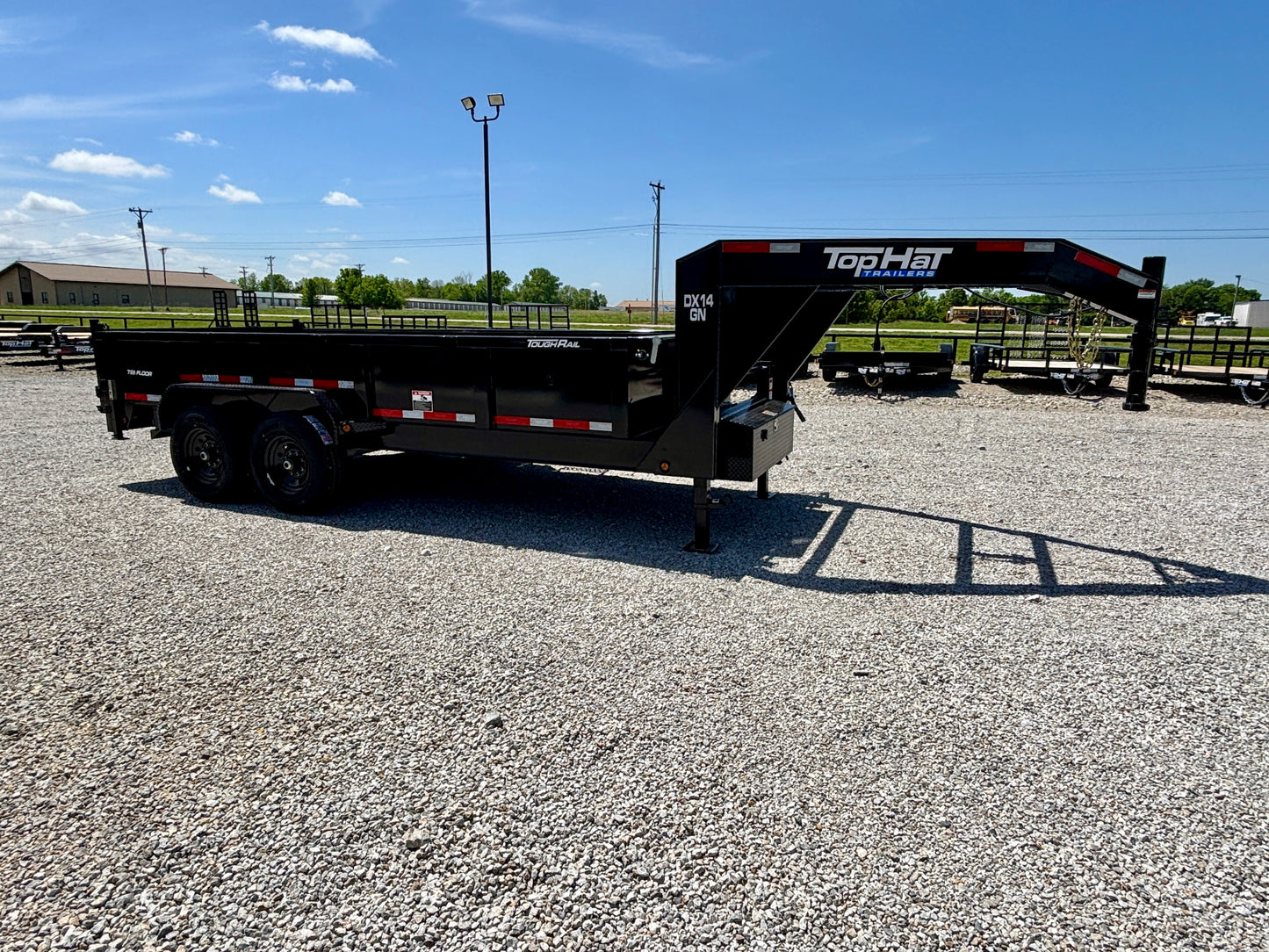 2026 Top Hat 16' 14K Gooseneck Dump Trailer
