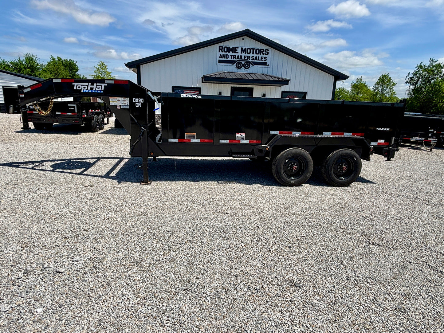 2026 Top Hat 16' 20K Gooseneck Dump Trailer