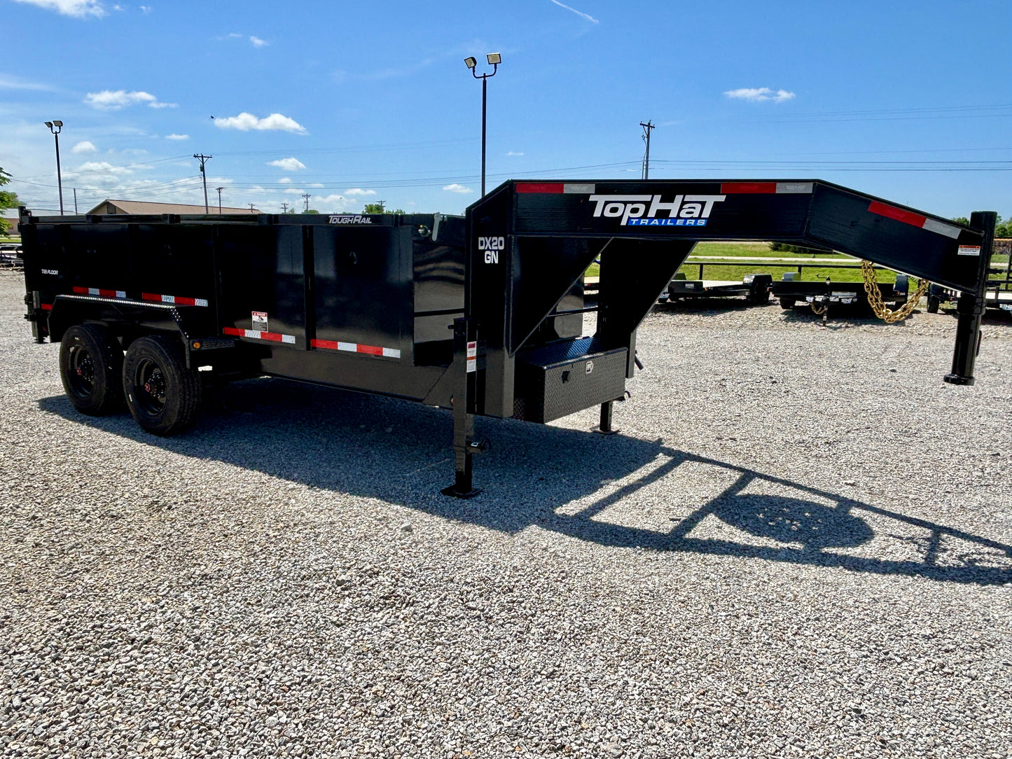 2026 Top Hat 16' 20K Gooseneck Dump Trailer