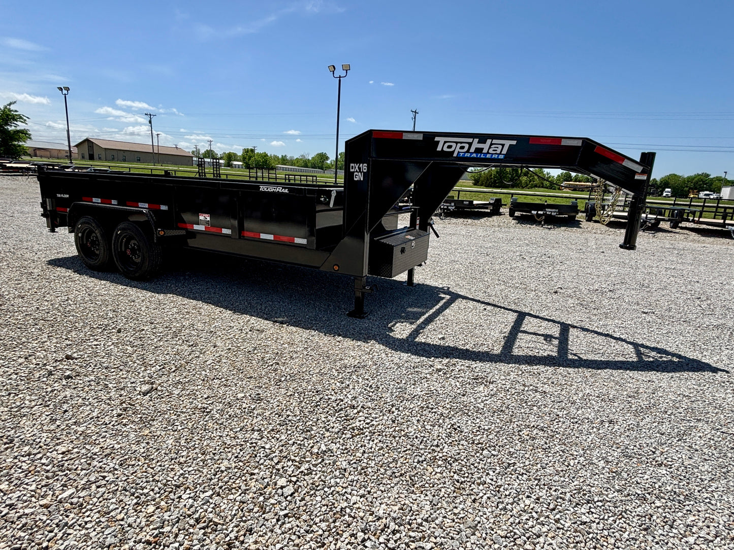 2026 Top Hat 16' 16K Gooseneck Dump Trailer