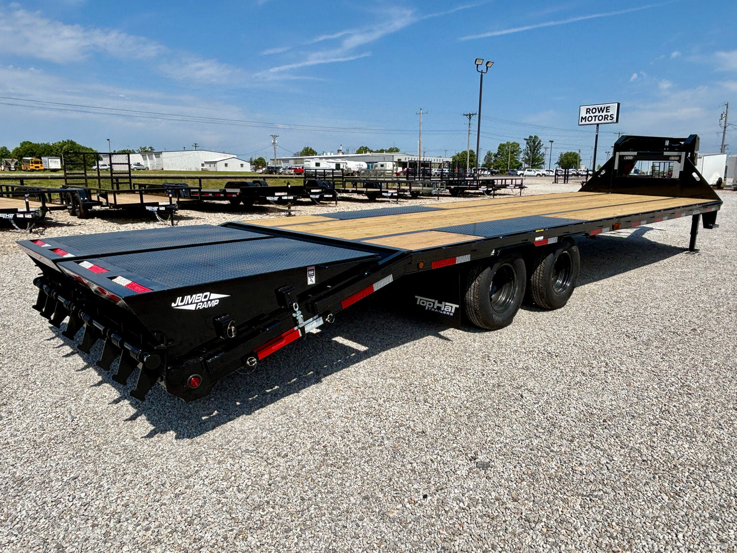 2026 Top Hat 30' 24K Gooseneck Flatbed Trailer