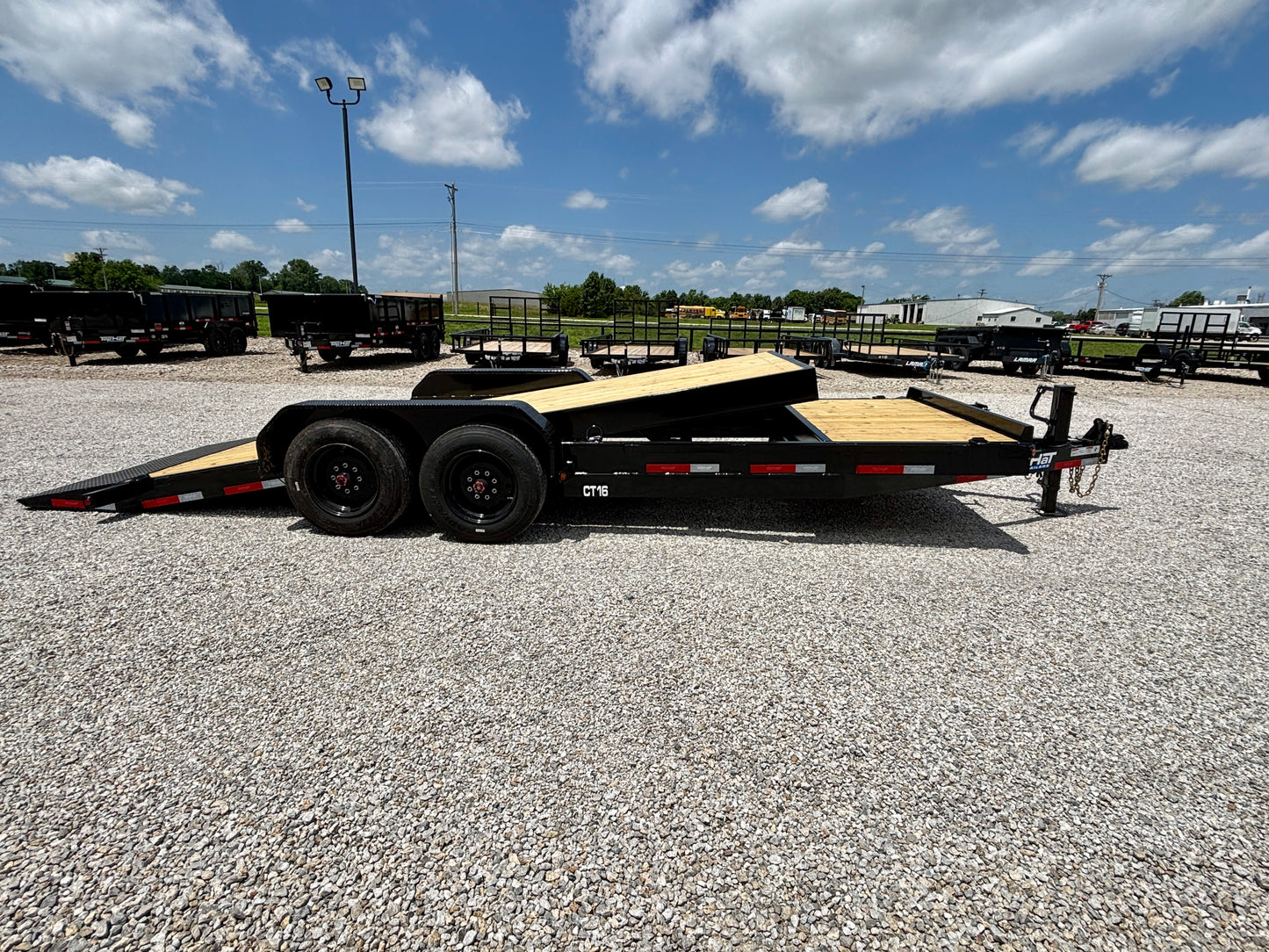 2026 Top Hat 22' 16K Tilt Trailer