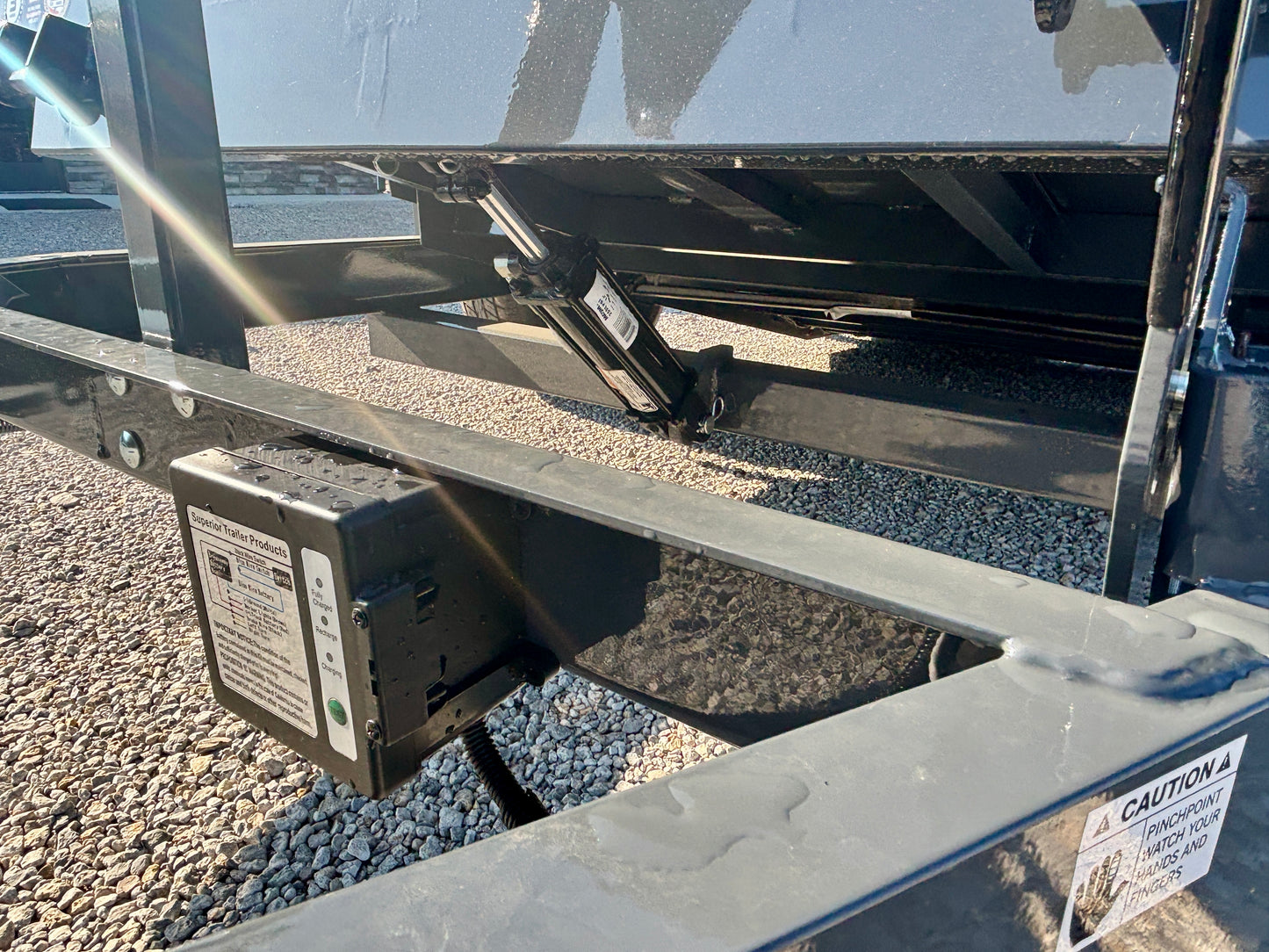 2026 Lamar 59" x 10' 7K Scissor Tilt Trailer