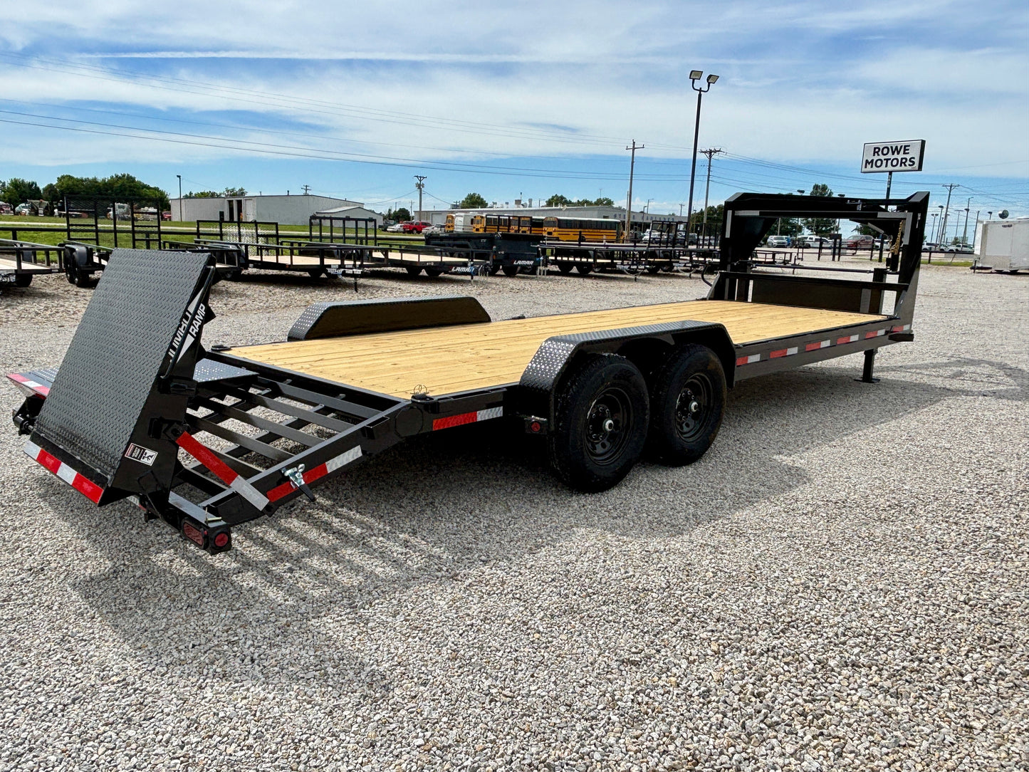 2026 Top Hat 24' 14K Gooseneck Equipment Trailer