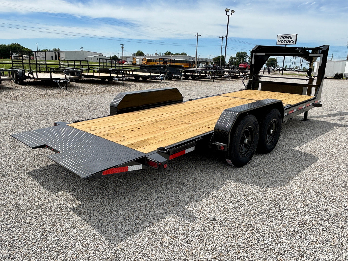 2026 Top Hat 22' 14K Gooseneck Tilt Trailer