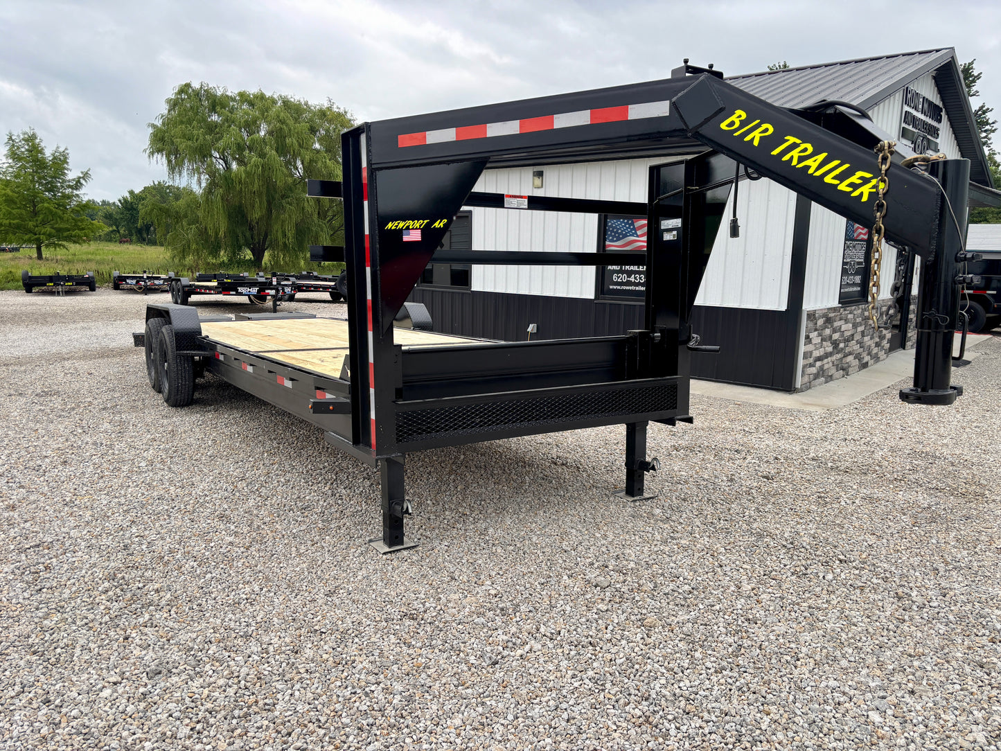 2026 B/R 24' 14K Gooseneck Equipment Trailer With Mega Ramps