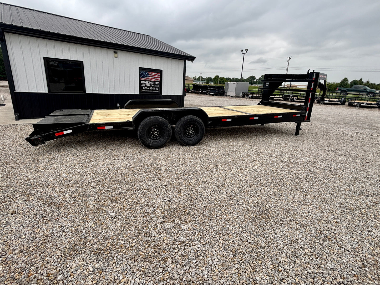 2026 B/R 24' 14K Gooseneck Equipment Trailer With Mega Ramps