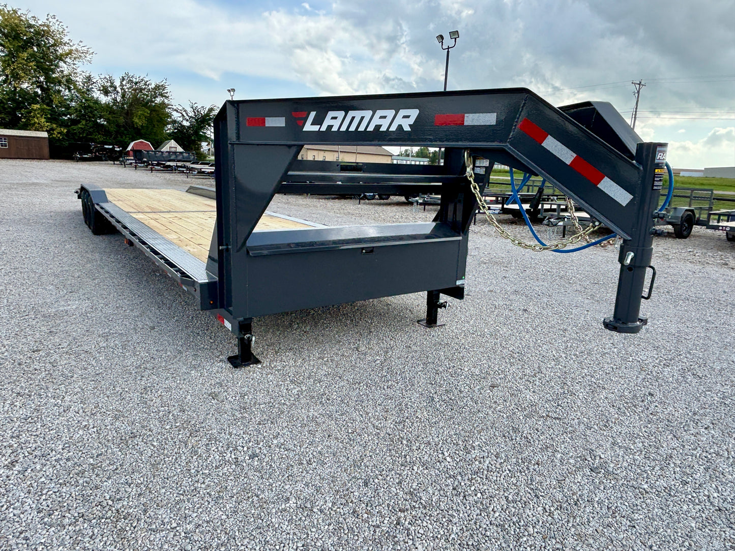 2027 Lamar 40' 21K Gooseneck 2 car Hauler / Equipment Trailer