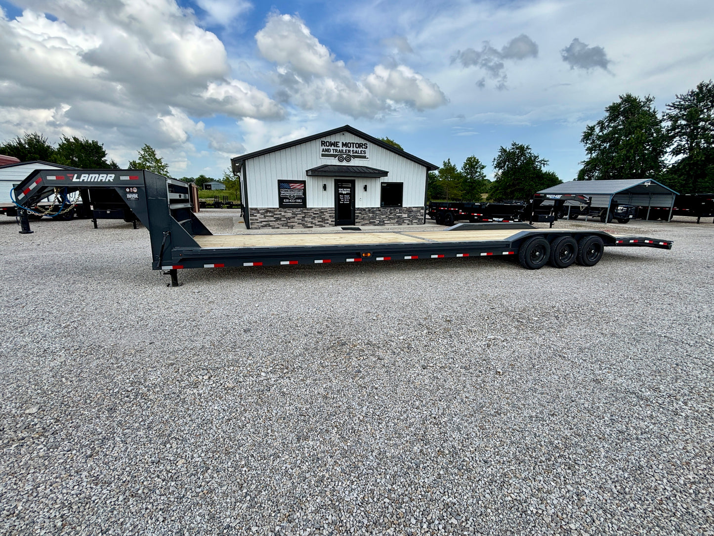 2027 Lamar 40' 21K Gooseneck 2 car Hauler / Equipment Trailer