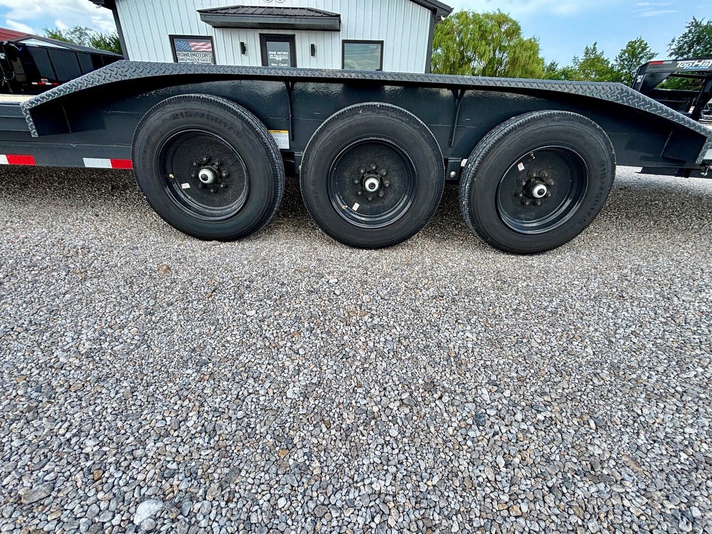 2027 Lamar 40' 21K Gooseneck 2 car Hauler / Equipment Trailer