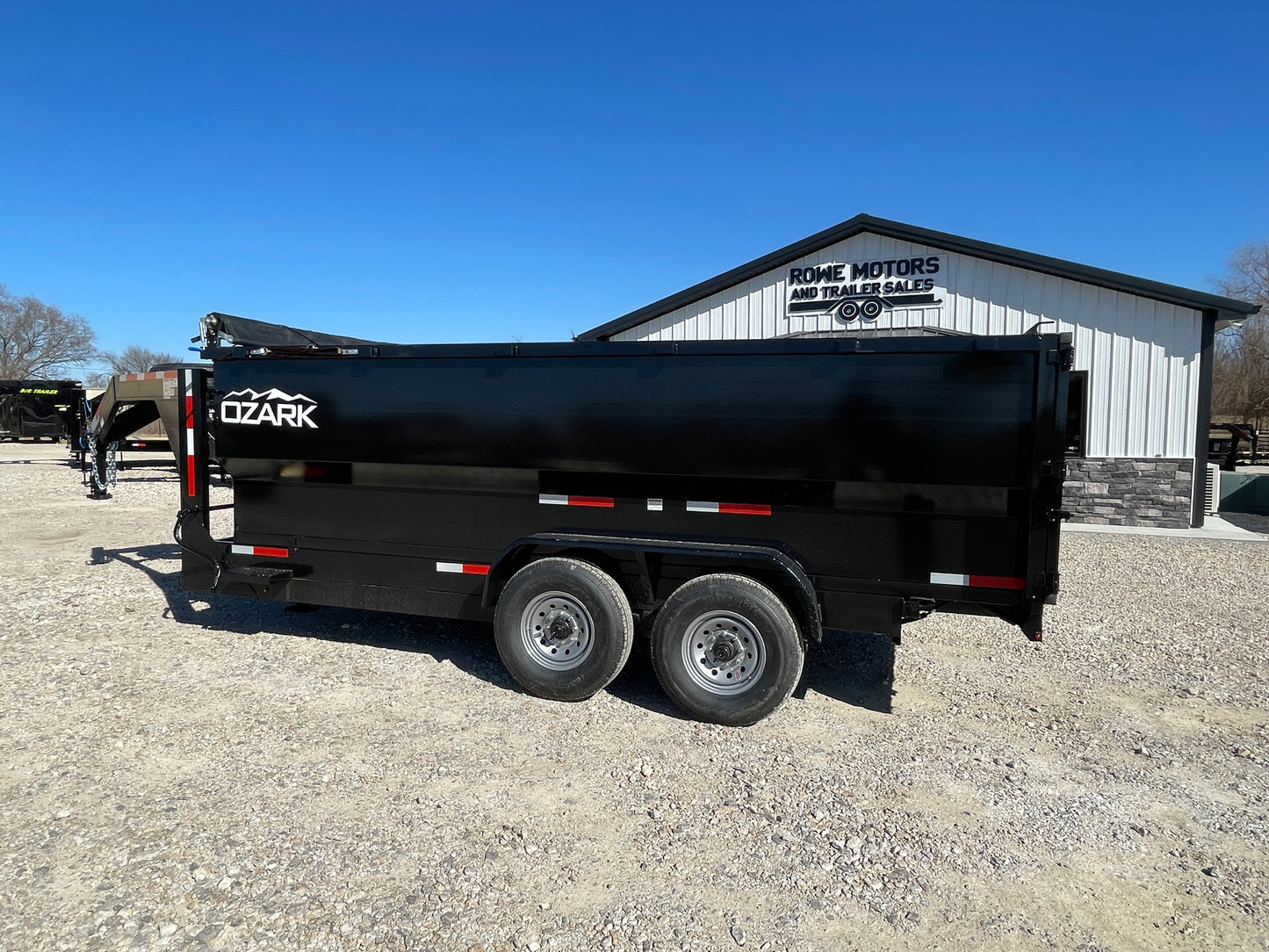 2025 Ozark 16' 16K Gooseneck Telescopic Dump Trailer with 4' Sides